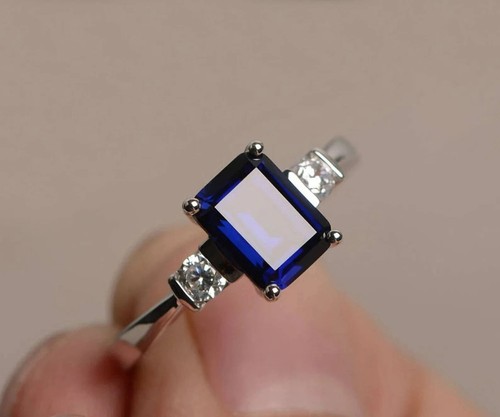 Natürlicher blauer