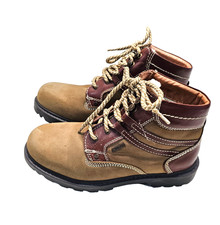 S01) Wild Foot by Rogers Damen
