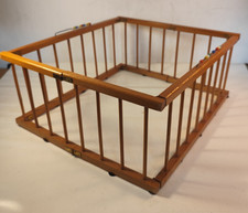 DDR Puppenmöbel Laufgitter