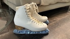 Eiskunstlaufschlittschuhe