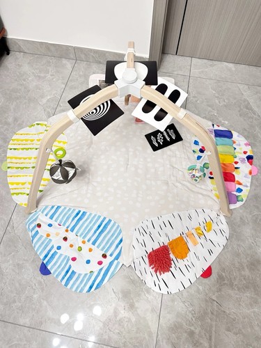 Lovevery spielbogen play gym - play,
