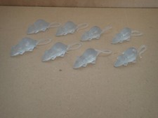 8 x Glow in the dark