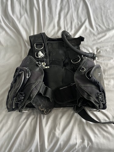 Scubapro black bcd - scubapro,
