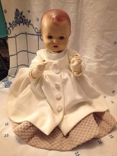 wunderschöne alte Puppe Masse