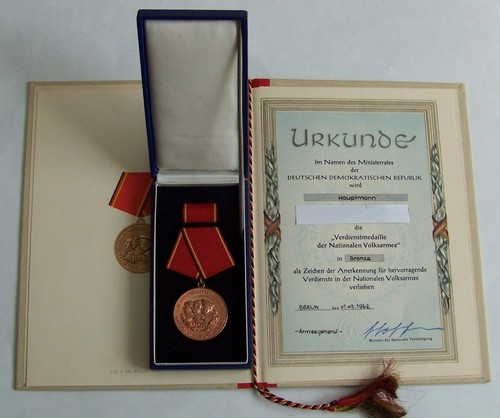 Nva verdienstmedaille etui - nva,