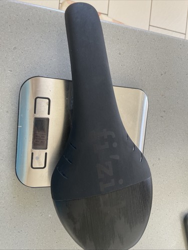 Fizik tundra carbon - carbon, sattel