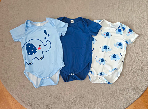 Stück baby bodys - 3,