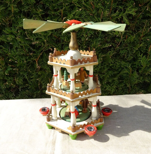 Alte pyramide erzgebirge holz - alte,