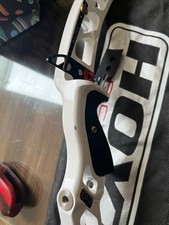 Hoyt Epik 25" Recurve Riser RH ILF - Weiß