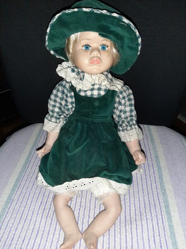 Vintage gilde porzellanpuppe - vintage,