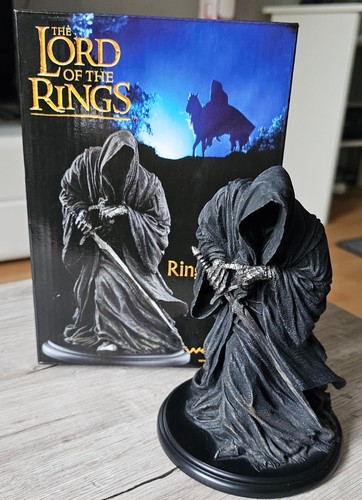 Hdr ringgeist nazgul statue - ringgeist/nazgul,