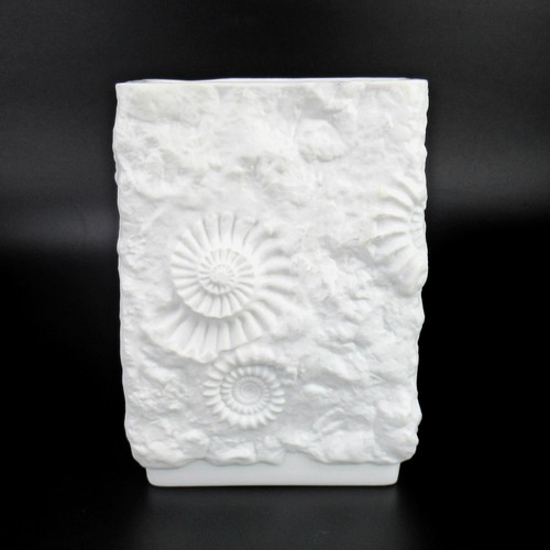 Kaiser bisquitporzellan vase - bisquitporzellan,