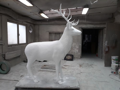 Hirsch xxl lebensgroß - 3d,