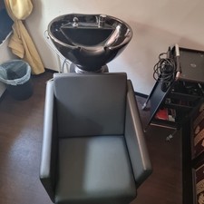 Friseurwaschbecken schwarz Friseur Waschplatz Rückwärtswaschsessel schwarz 