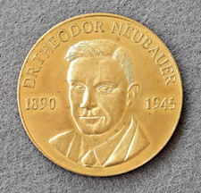 M92: Medaille der Dr. Theodor Neubauer Oberschule Bad Salzungen