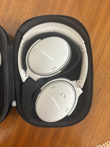 Bose quietcomfort headphones - quietcomfort,