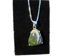 Matrix Opal Cabochon Anhänger