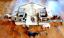 Minkaklecks  PFERDESTALL  HOLZ