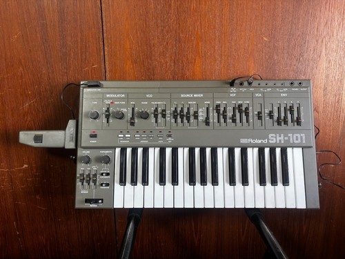 Roland 101 monophoner bass - roland, sh-101