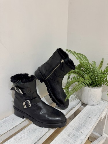 Zara schwarze echt - , genarbtes