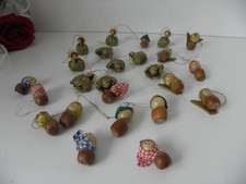 25 Christbaumanhänger Baumschmuck  Handarbeit  auf Haselnuss + Glitzer