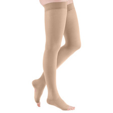 mediven comfort CCL2 AG Kompressionsstrümpfe kurz (62-71 cm) o. Fußpitze