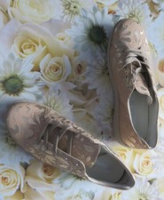 Halbschuhe beige, gold Gr. 42 Weite H neu