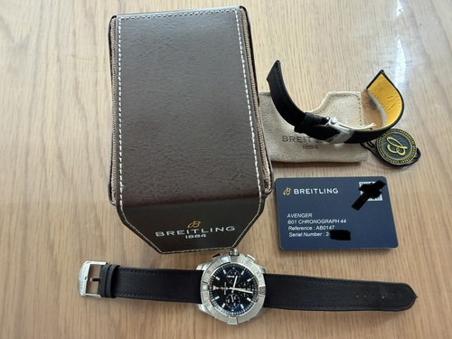Breitling avenger b01 - breitling,