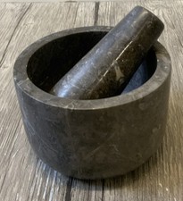 H & M Home Mörser mit Stößel aus Marmor Braun Ø 9x7cm(L1n40)