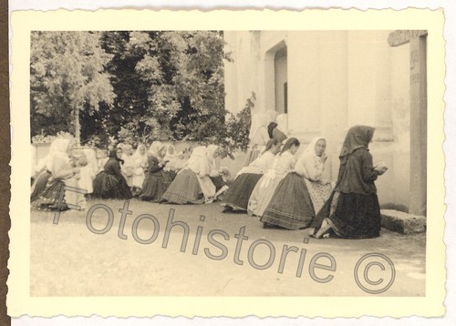 Foto frauen volkstracht - foto,