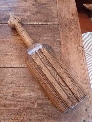 Georgisches geschnitztes
