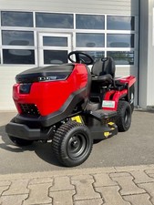 Rasentraktor / Aufsitzmäher