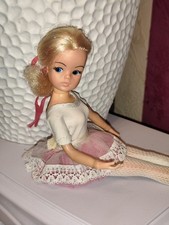 Alte blonde Active Sindy