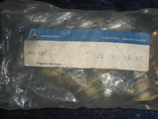 Original Mercedes W 126   Rep.satz Kotflügel Befestigungsmaterial A1268800397