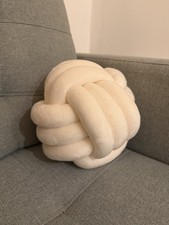 🛋️ Knotenkissen Deko