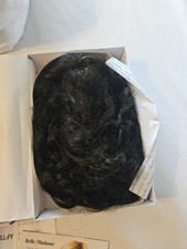 NEU UND VERPACKT Selena
