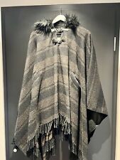 Woll - Poncho von Zara mit