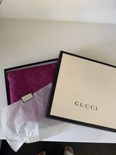 hübscher, fuchsia fb. Schal V. Gucci, Länge ca. 190 cm