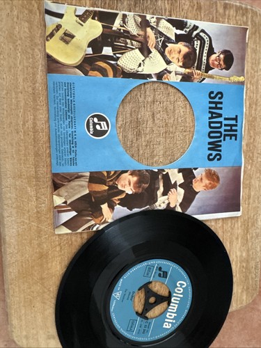The shadows guitar - the,
