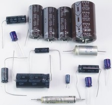 Konvolut gebrauchter Hochvolt Elektrolyt Kondensatoren ; 15 Stück