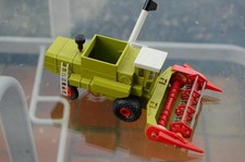 Gama Claas Dominator Mähdrescher