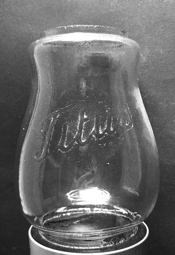 Seltenes glas für eine titus - seltenes,