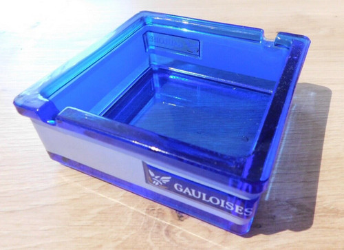 Aschenbecher von gauloises - aschenbecher,