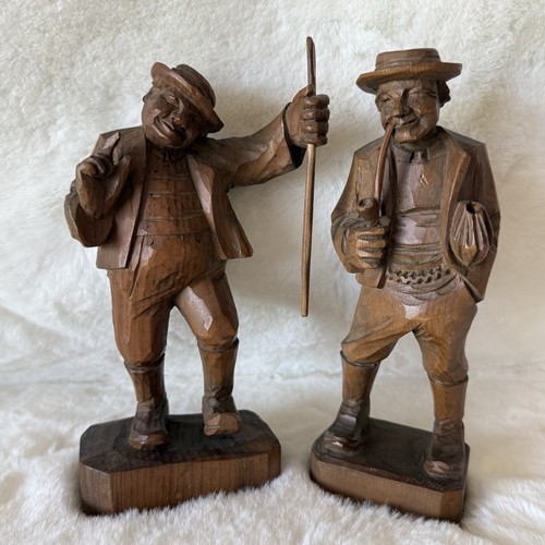 Handgeschnitzte holzfiguren - handgeschnitzte,