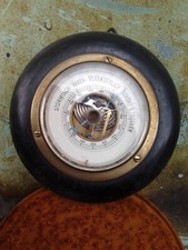 Kleines altes Barometer  -