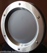 SCHÖN BULLAUGE ZUR TÜR Ø