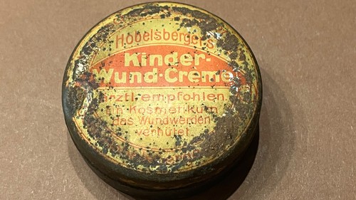 Alt blechdose kind wund - alt,