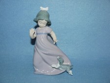 NAO by Lladro Porzellan Figur