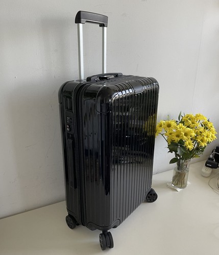 Rimowa spinner 4 - 26",