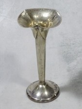 Schlanke versilberte